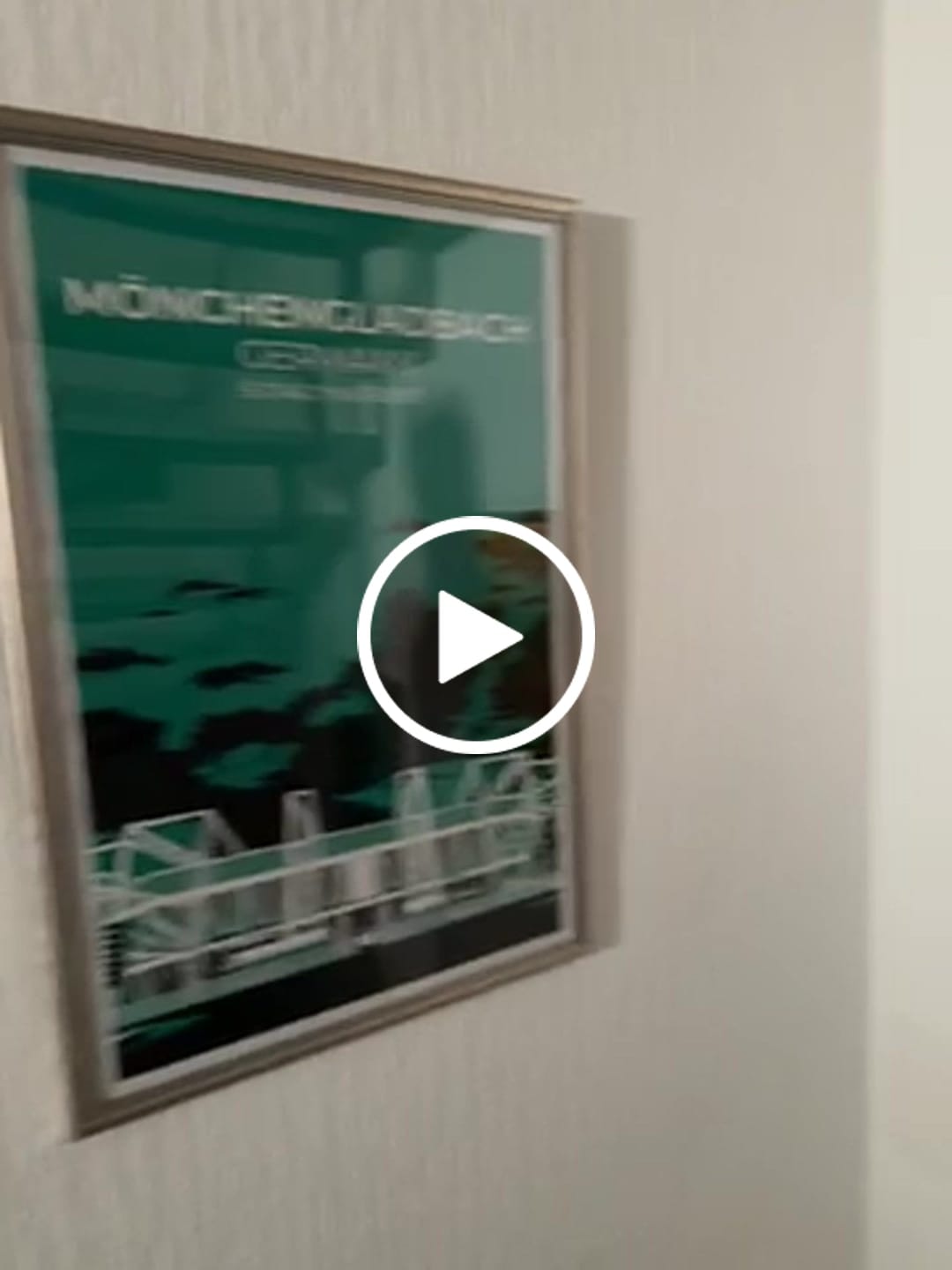 Customer video review of Stadion Illustration Poster Liverpool