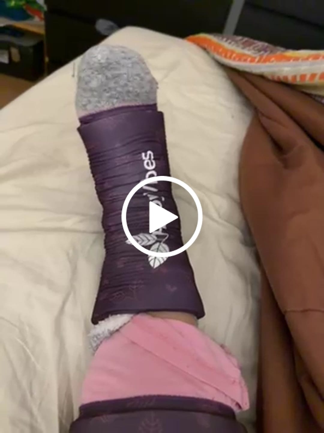 Customer video review of HappyVibes™ TerapiSleeve