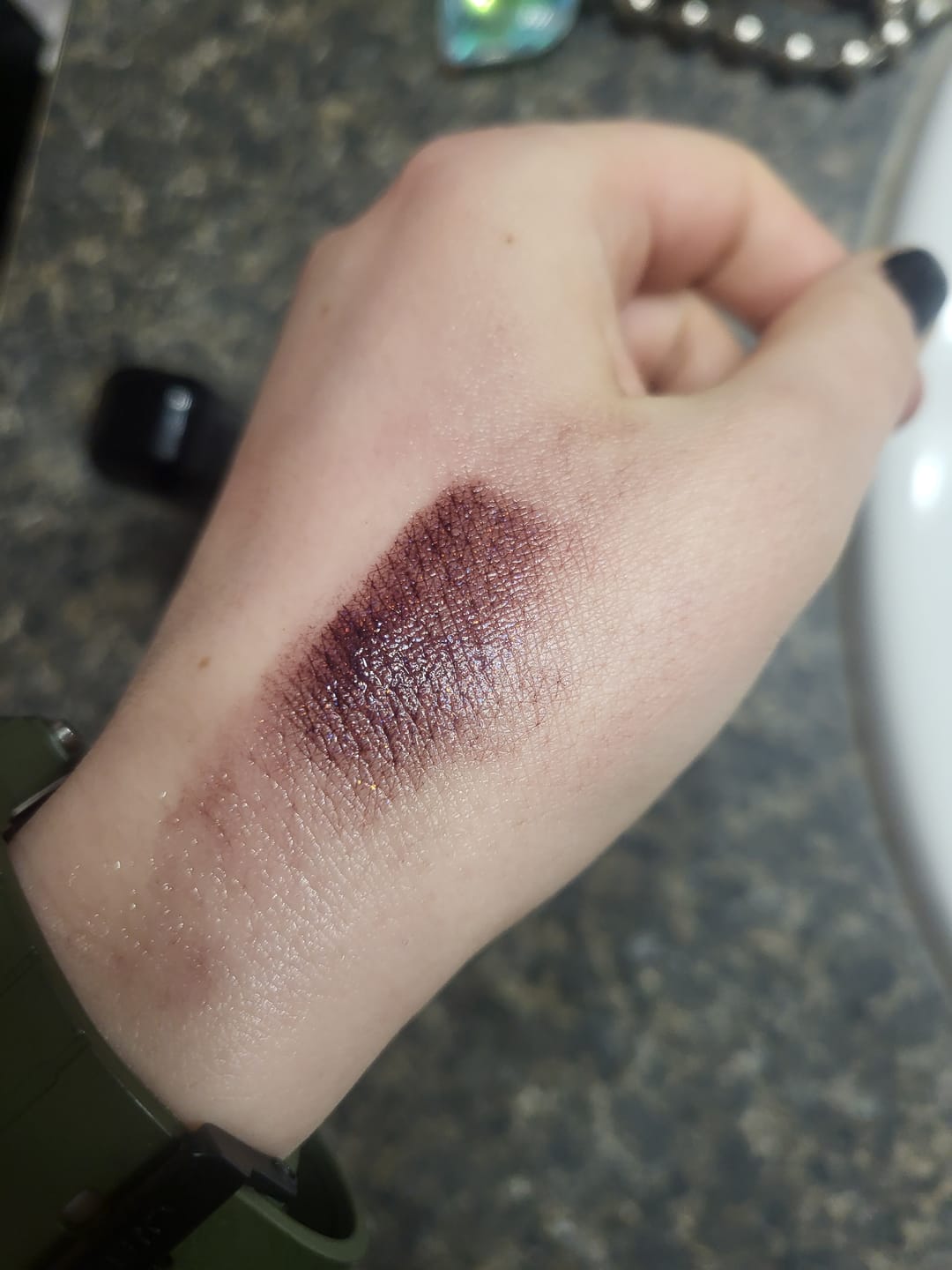 Customer photo review of Shellwe Makeup x Freya86 Punk Bunny Lip gloss Moth Flame 蛾焰红