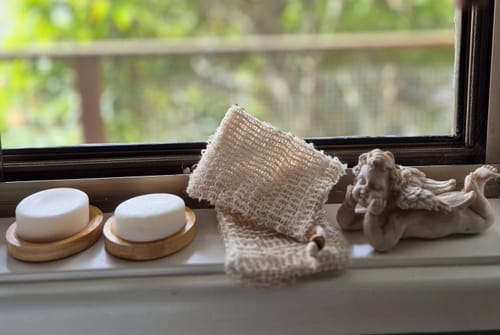 Customer photo review of Hemp Shampoo Bar Saver & Travel Bag