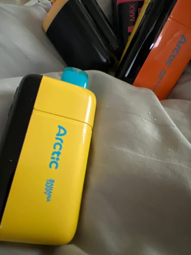 Customer photo review of Mr Vapor Arctic Disposable Vape