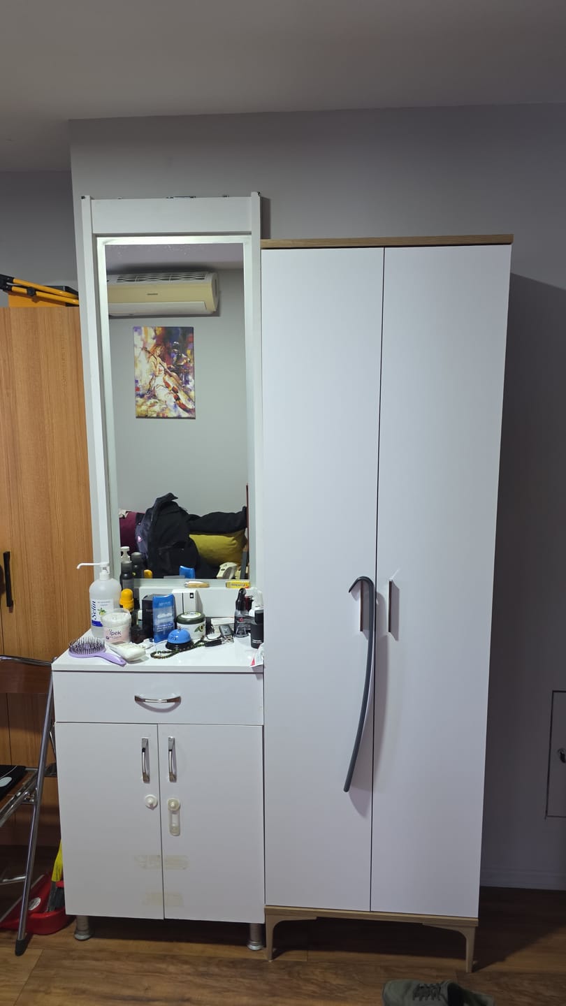 Customer photo review of Rani EA116 Ayakkabılık Portmanto 7 Raflı Çok Amaçlı Dolap Sepet Ceviz - Beyaz
