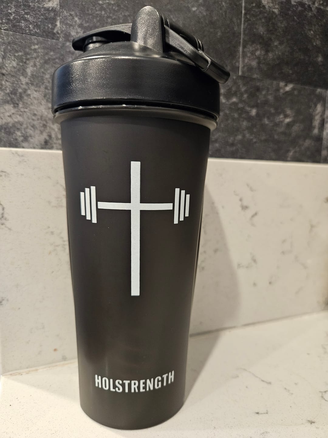 Customer photo review of HolStrength Blender Bottle