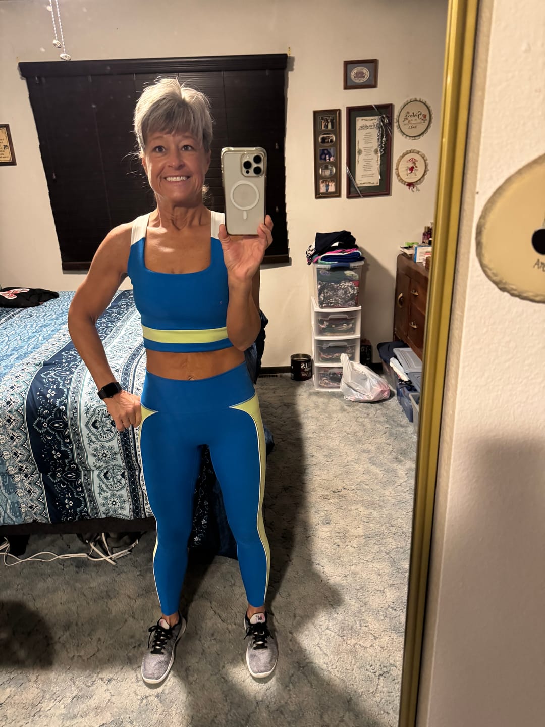 Customer photo review of BOLD Color Blocked Square Neck Long Lined Bra