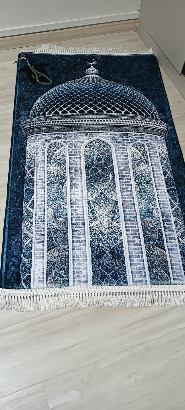 Customer photo review of Crystal Dome  Padded Prayer Mat