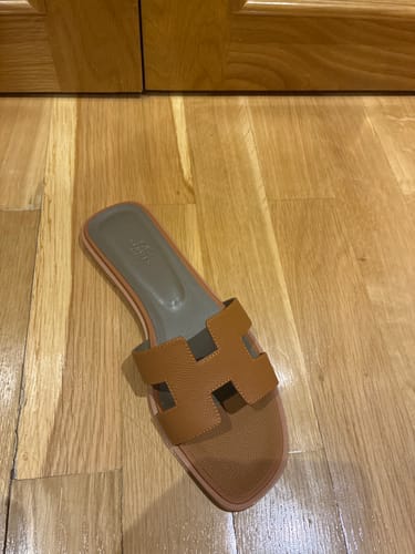 Customer photo review of HM 25 Oran Sandal Gold Epsom Etoupe Calfskin