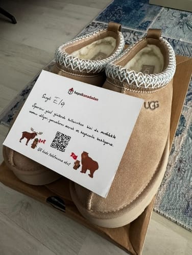 Customer photo review of UGG Women's Tazz II Sand