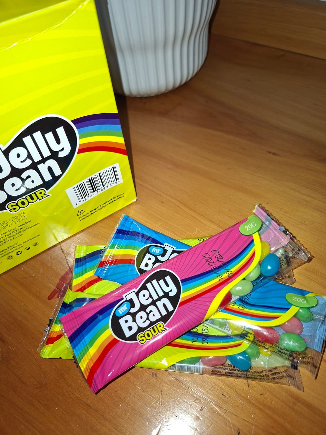 Customer photo review of Mr Jelly Bean - Jelly Beans - Sours box (24 pieces x 20g)