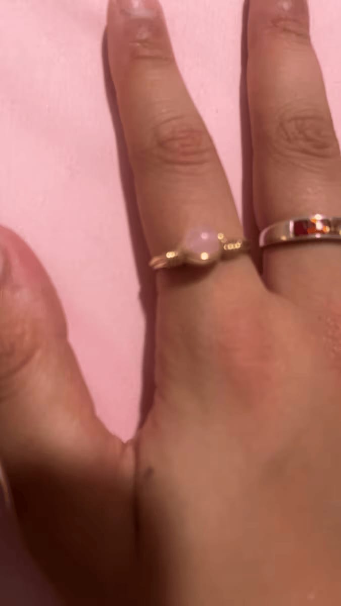 Customer photo review of Pembe Kuvars Yüzük Seti