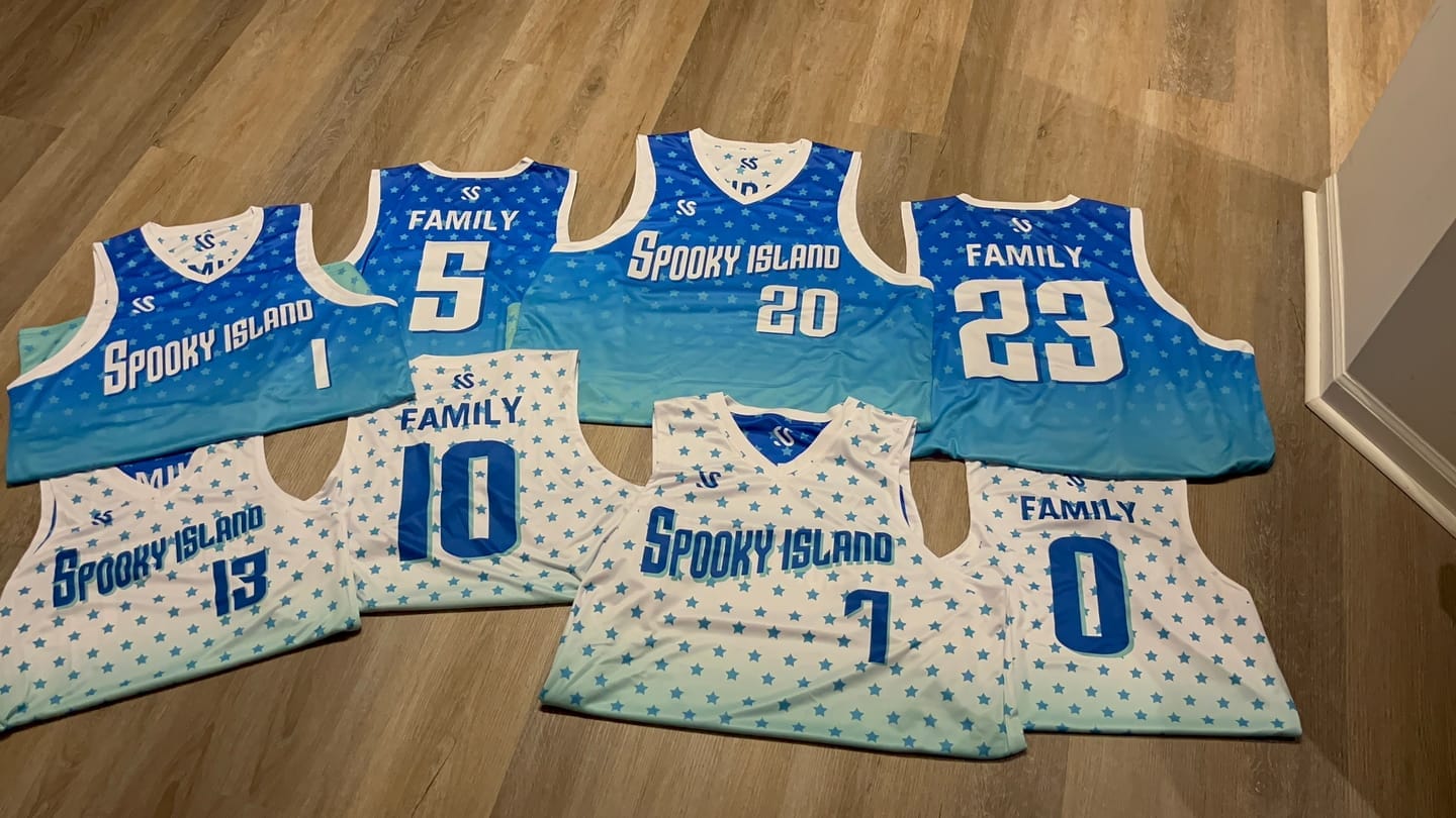 Customer photo review of Custom Sky Blue Light Purple Gradient Design Irregular Shapes Pattern Sports Uniform Basketball Jersey