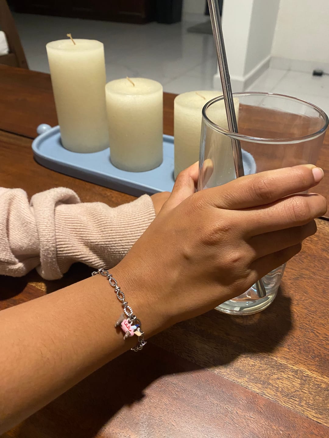 Customer photo review of Pulsera Charm Bar