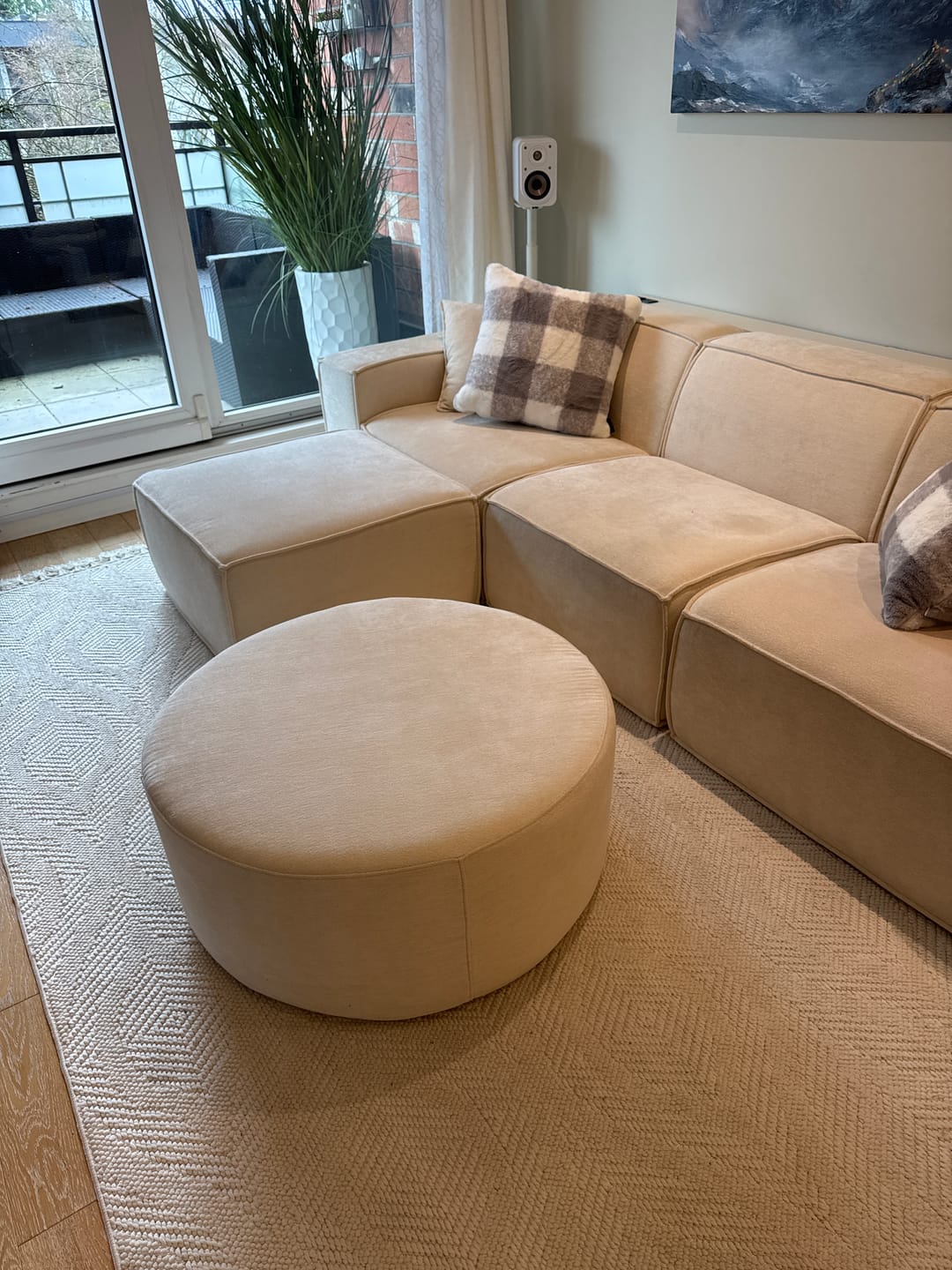 Customer photo review of C8 Round Pouf Ottoman