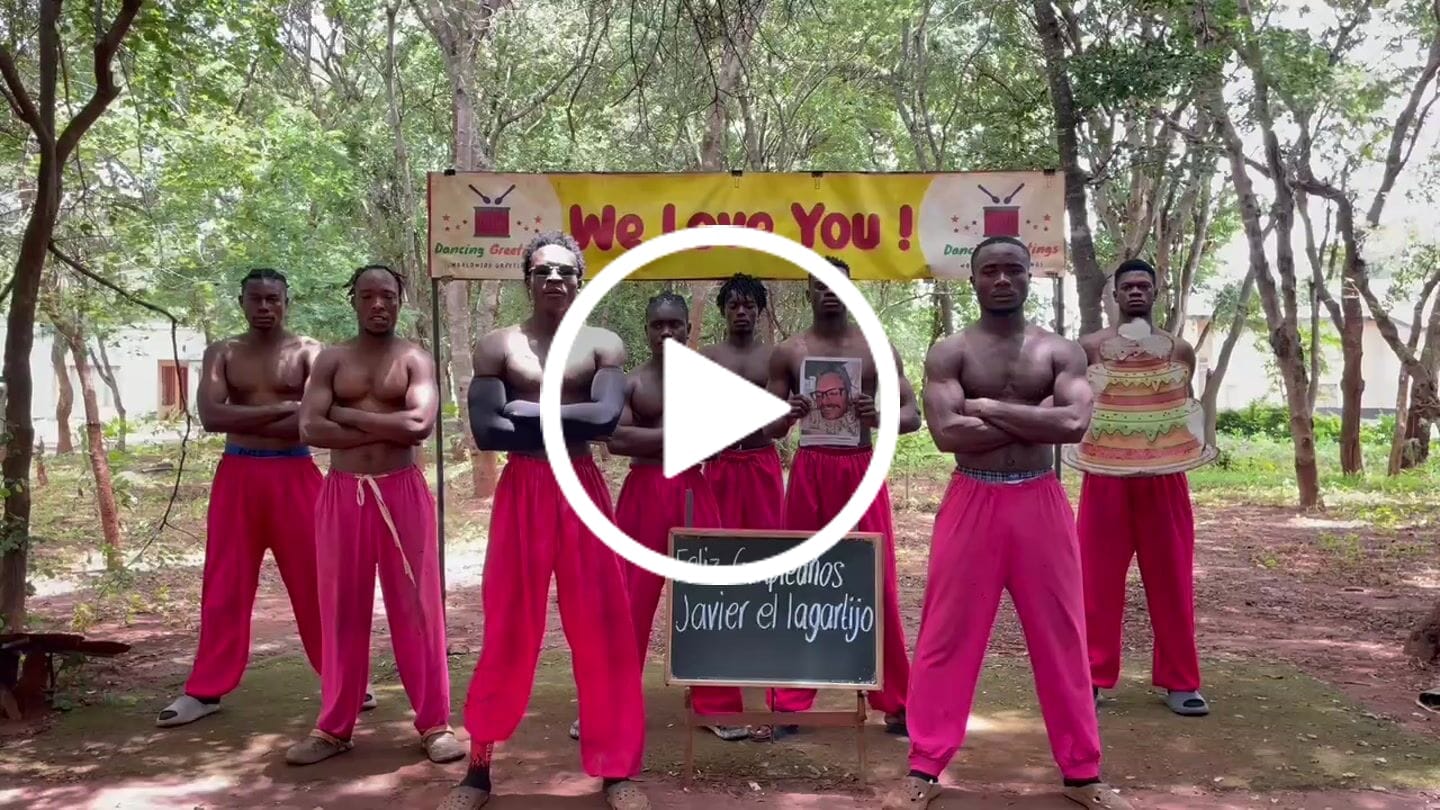 Customer video review of Greeting Video from Africa - Pink Pants