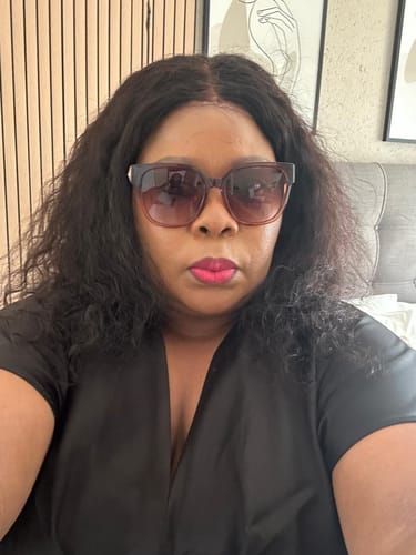 Customer photo review of NOSIE - Brazilian 13x4 Lace Frontal Wig