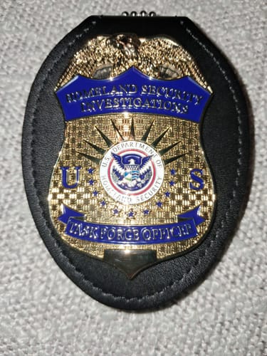 Customer photo review of US HSI TFO Task Force Officer Badge Homeland Security Investigations Replica Movie Props Gold