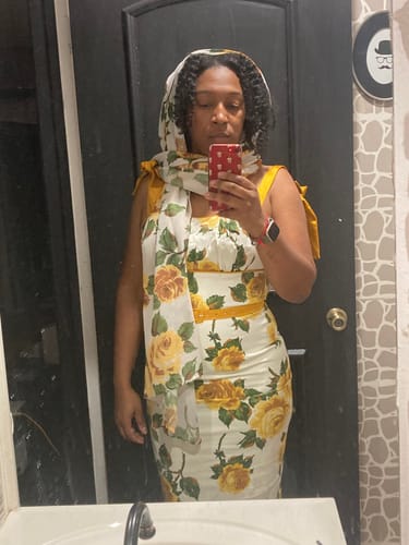 Customer photo review of 1950s Wiggle Sundress and Scarf in Yellow Vintage Roses - Vixen by Micheline Pitt