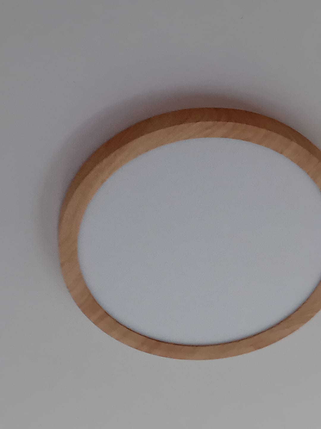 Customer photo review of Plafonnier LED bois extra fin | Design épuré et minimaliste