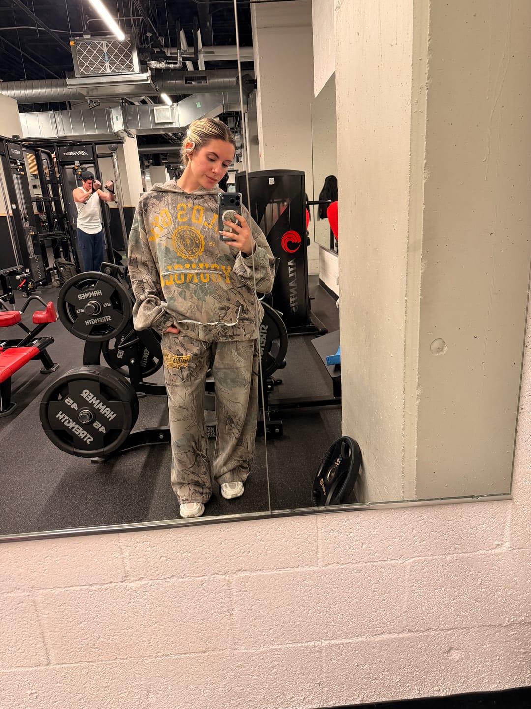 Customer photo review of 2052 - Gold's Iron Legacy Heritage Sweats