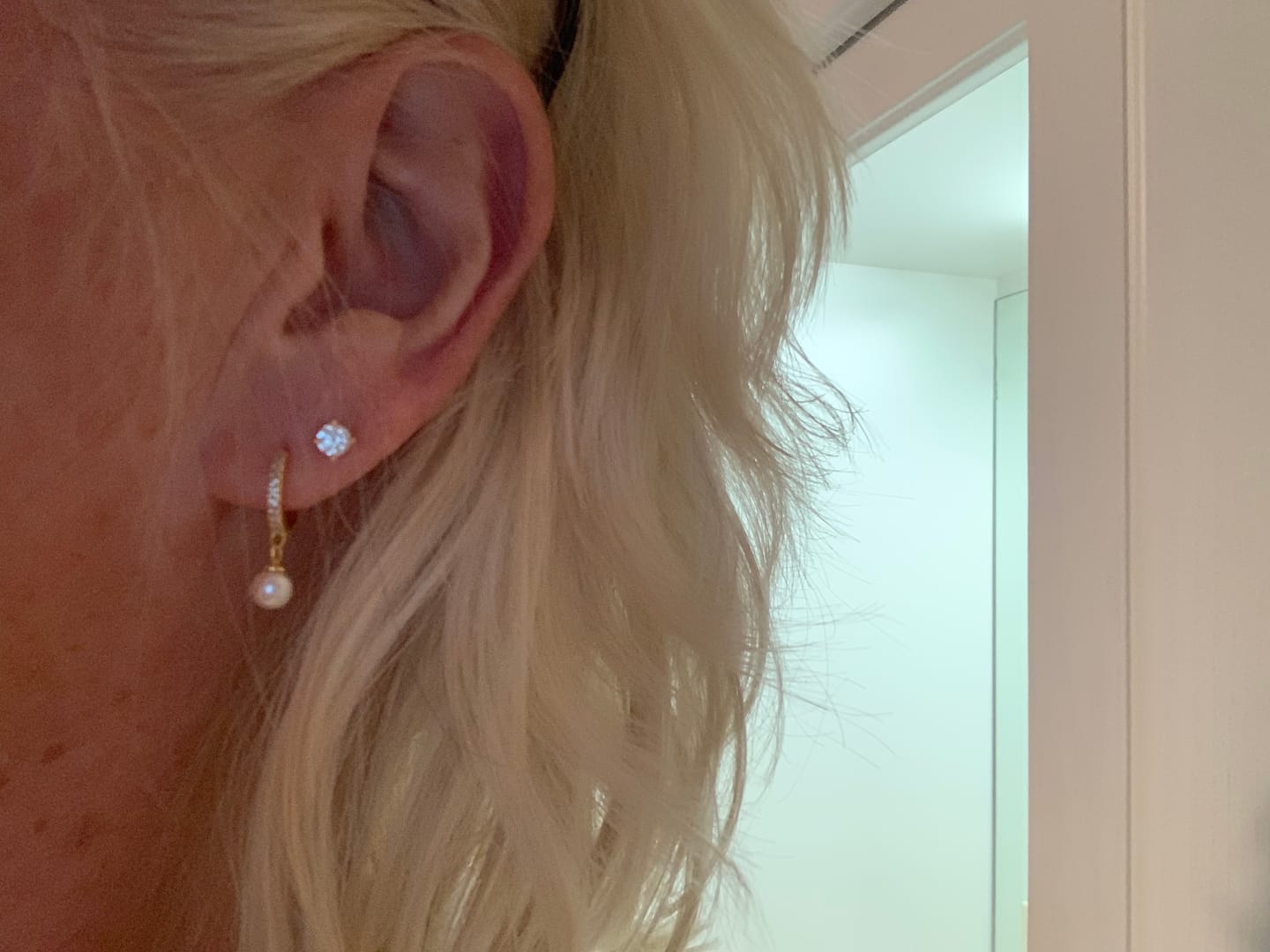 Customer photo review of Crystal Pearl Hoop Earrings Gold