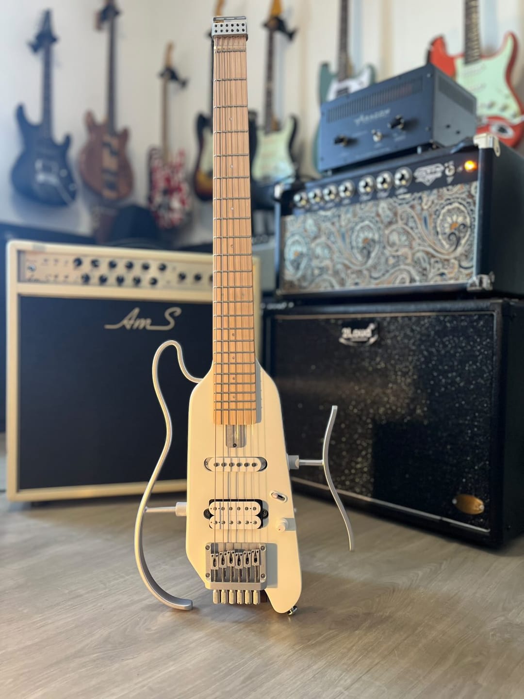 Customer photo review of Donner HUSH™ X Guitare Électrique Sans Tête