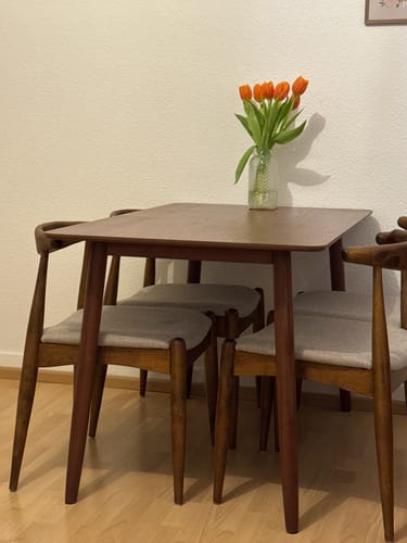 Customer photo review of BONIFACIO - Table a manger rectangulaire 4 personnes en pin massif finition noyer L120