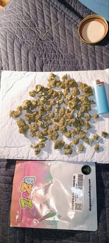 Customer photo review of Alien OG Indoor - 28 Grams - Indica