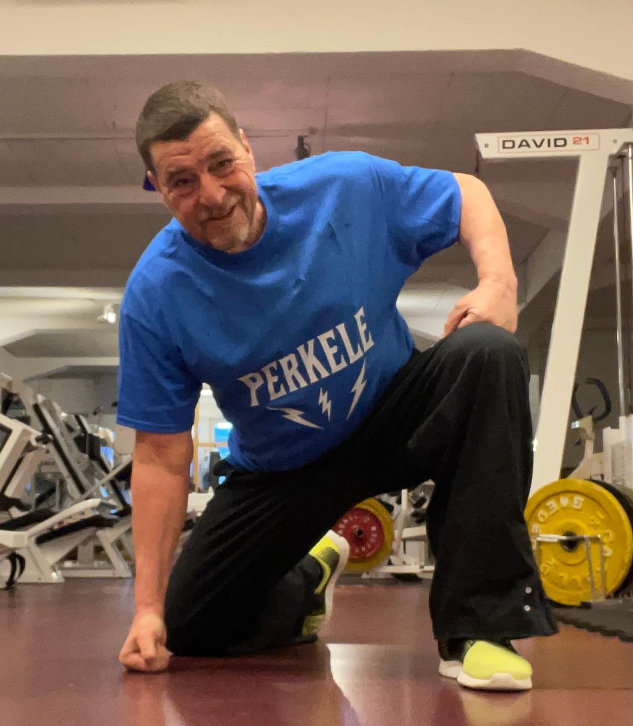 Customer photo review of PERKELE – T-shirt med blixtar