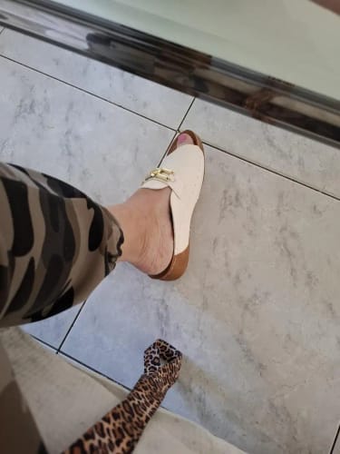 Customer photo review of Florana - ergonomische & rutschfeste Schmerzlinderungs-Sandalen