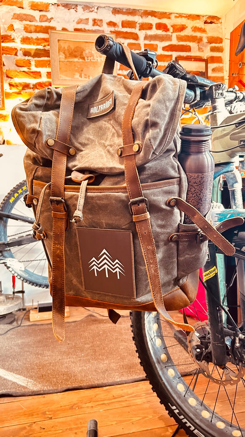 Customer photo review of Rucksack mit Patch (🌲)