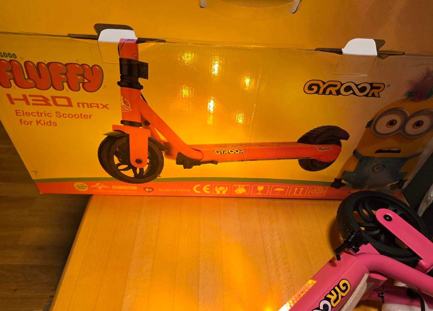 Customer photo review of Minions | Gyroor Kinder-Elektroroller 180W mit einstellbarer Höhe und Geschwindigkeit