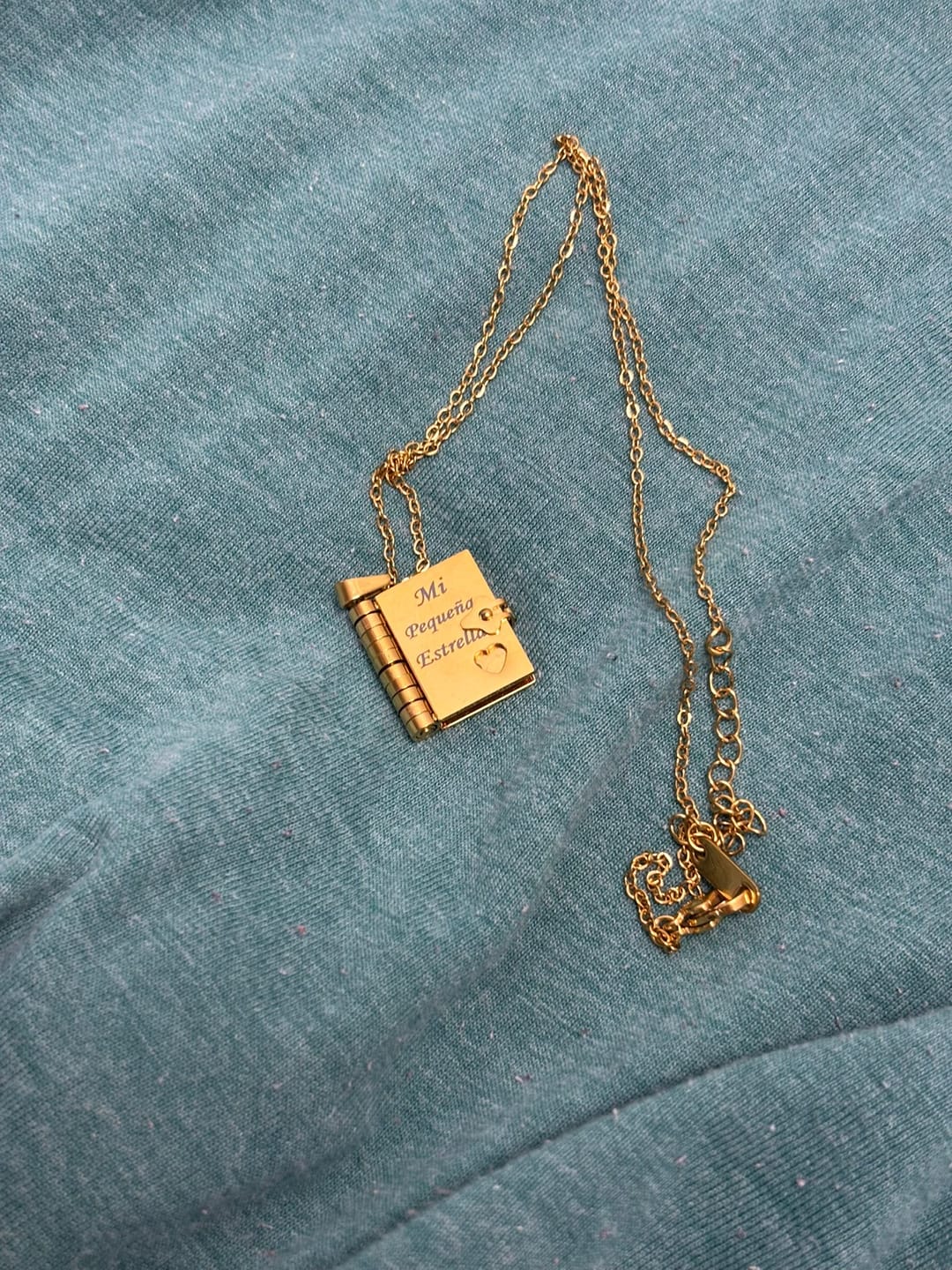 Customer photo review of Collar con Mensaje Emocional