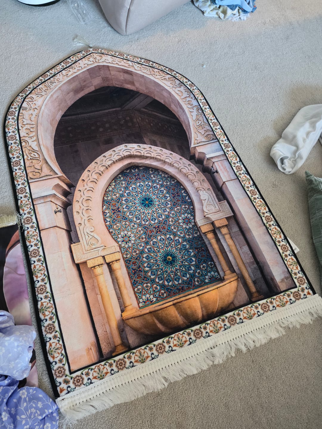 Customer photo review of 3D Mihrab Premium Padded Prayer Mat