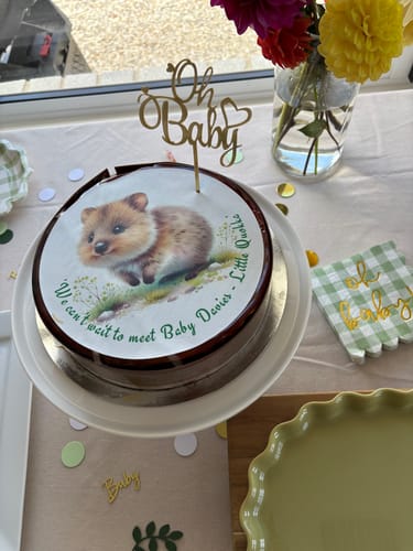 Customer photo review of 20 cm Pre-cut Circle Custom Edible Icing Image