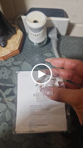 Customer video review of Arete Cuadro Zirconia