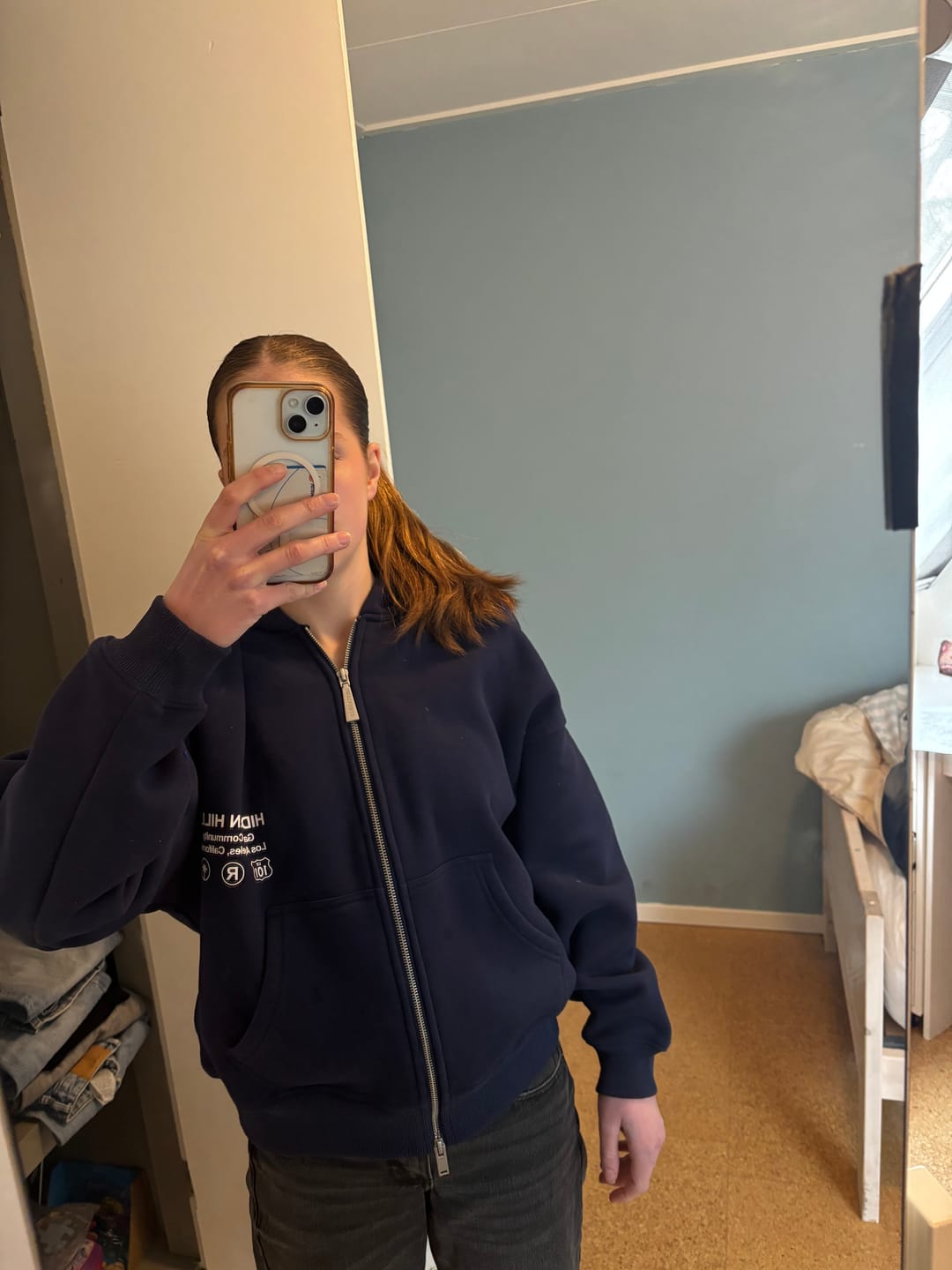 Kundenfoto-Bewertung von LABEL ZIP HOODIE NAVY