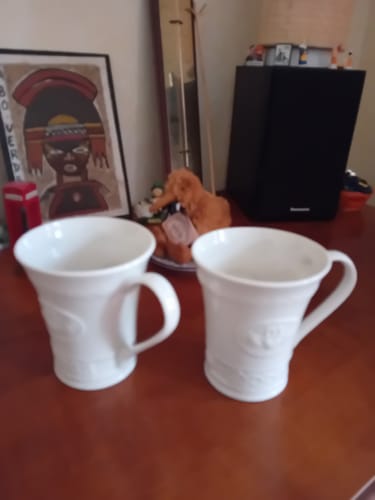 Customer photo review of Belleek Classic Claddagh 10oz Mug Pair