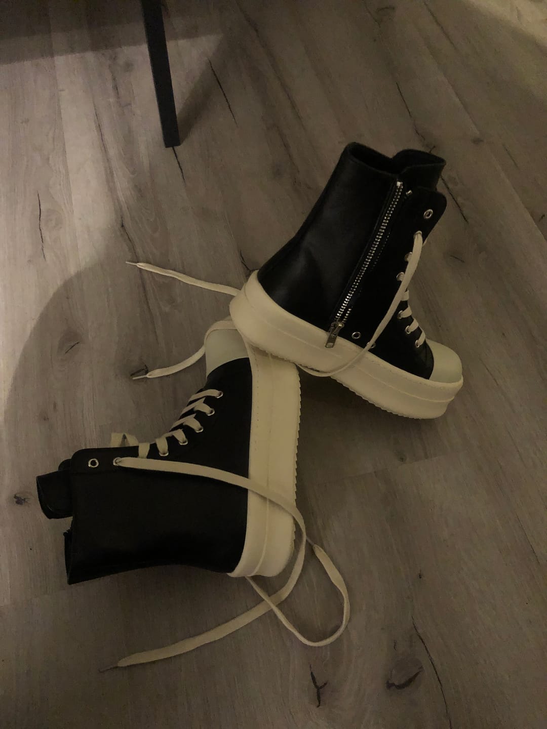 Customer photo review of Rubber Sole High-Top Side Zipper Platform Sneakers - 2273