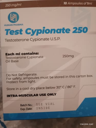 Primer plano de la caja de Human Pharma Testosterona Cipionato 250, mostrando información detallada del producto.