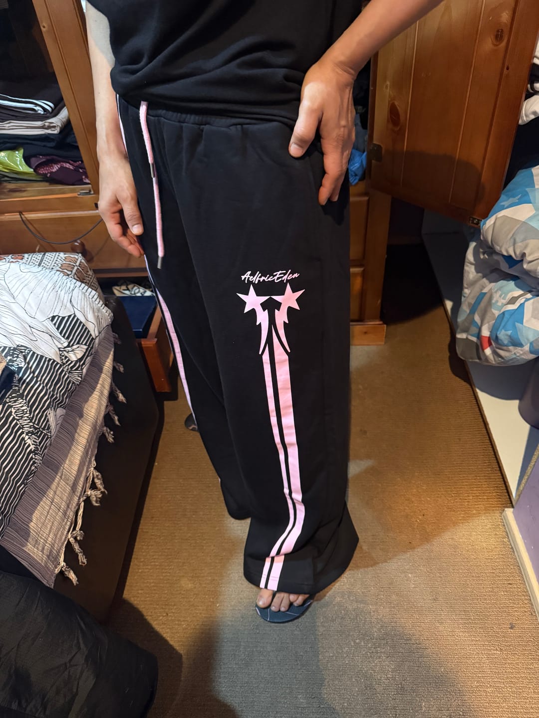 Customer photo review of Aelfric Eden Baggy Sweatpants