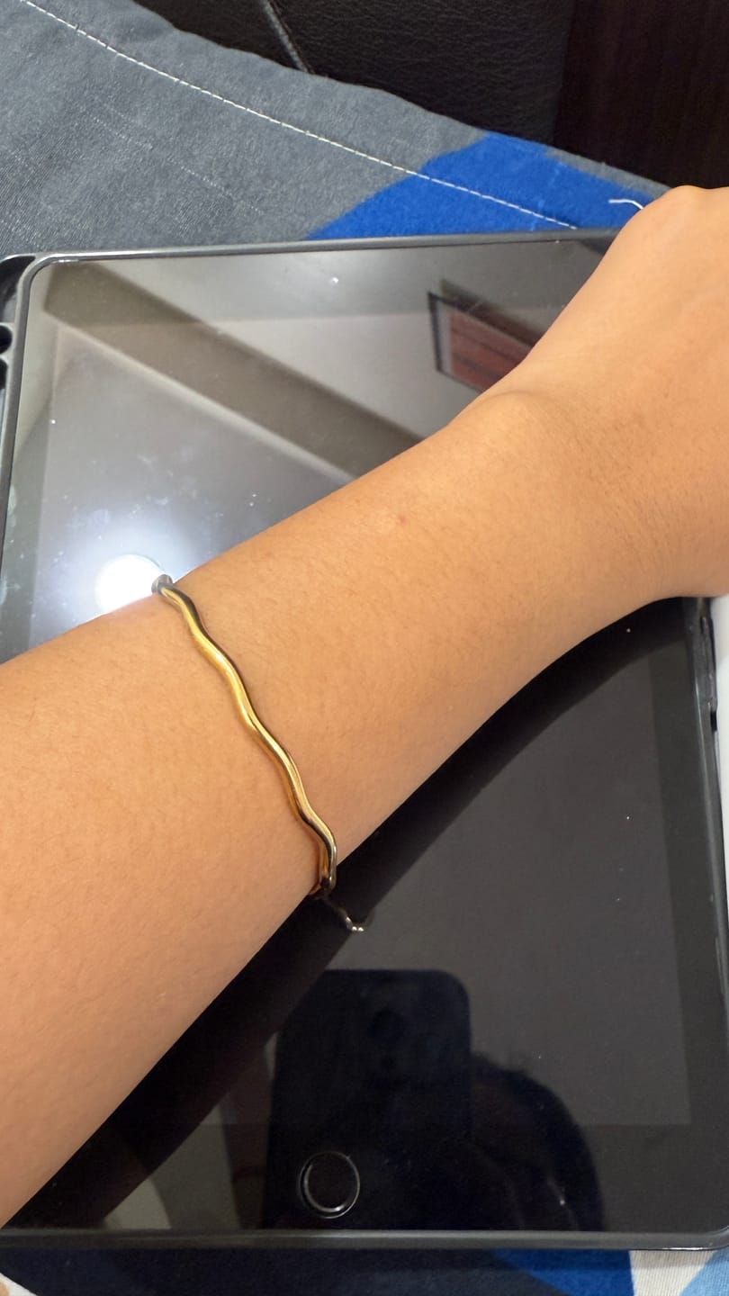 Customer photo review of Wave Bracelet