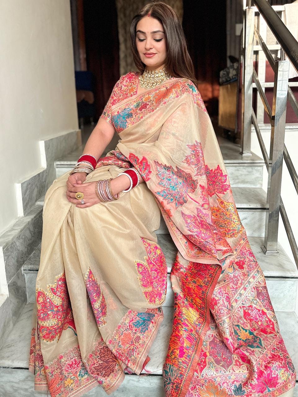 Customer photo review of Eggshell White Kashmiri Handloom Jamewar Saree