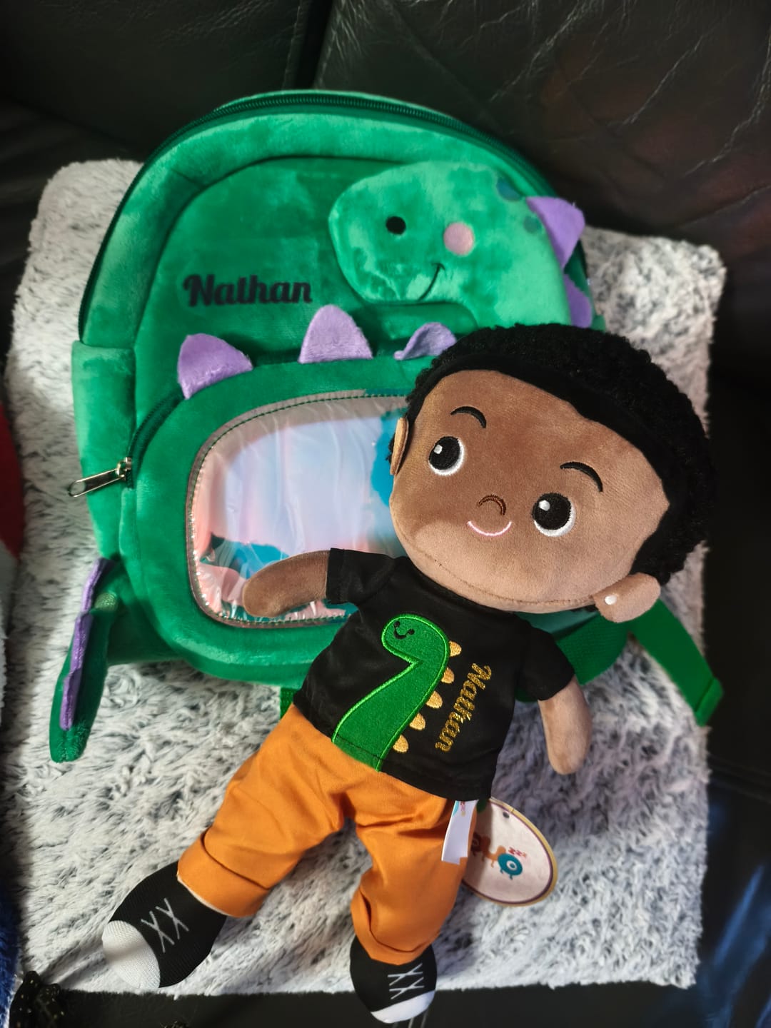 Customer photo review of Teint Foncé Personnalisée Poupée en Peluche pour Garçon