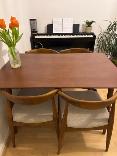 Customer photo review of BONIFACIO - Table a manger rectangulaire 4 personnes en pin massif finition noyer L120