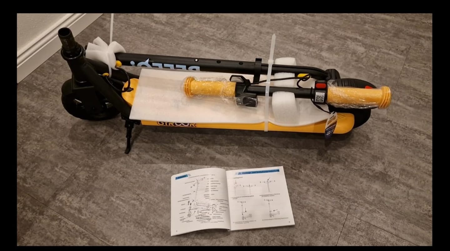 Customer photo review of Minions | Gyroor Kinder-Elektroroller 180W mit einstellbarer Höhe und Geschwindigkeit