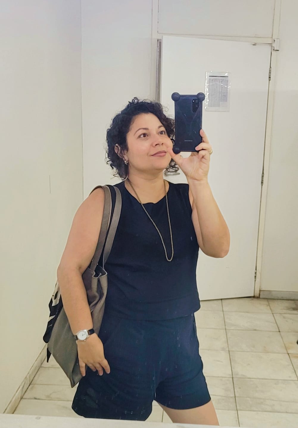 Customer photo review of Shorts Angico Preto