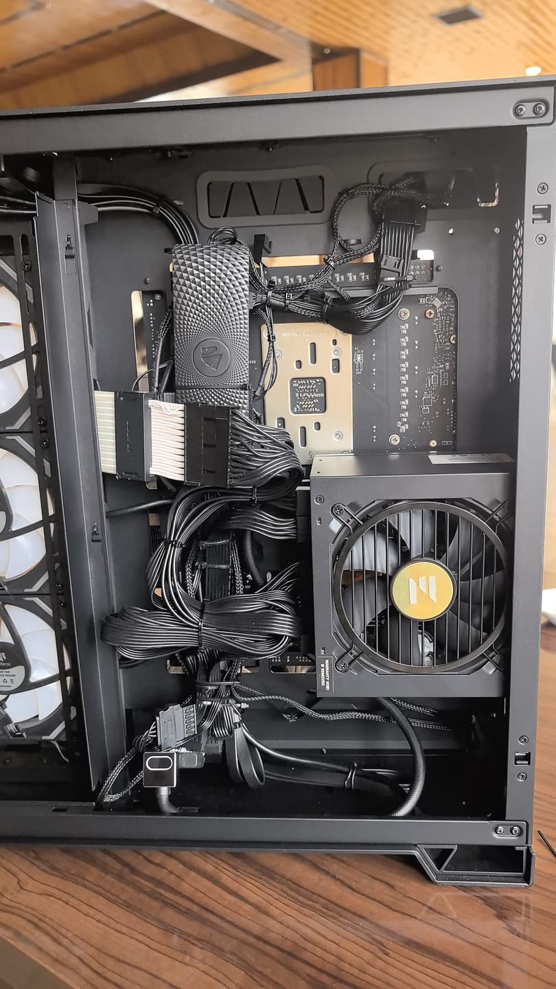 Customer photo review of AsiaHorse VE-HUB ARGB/PWM HUB