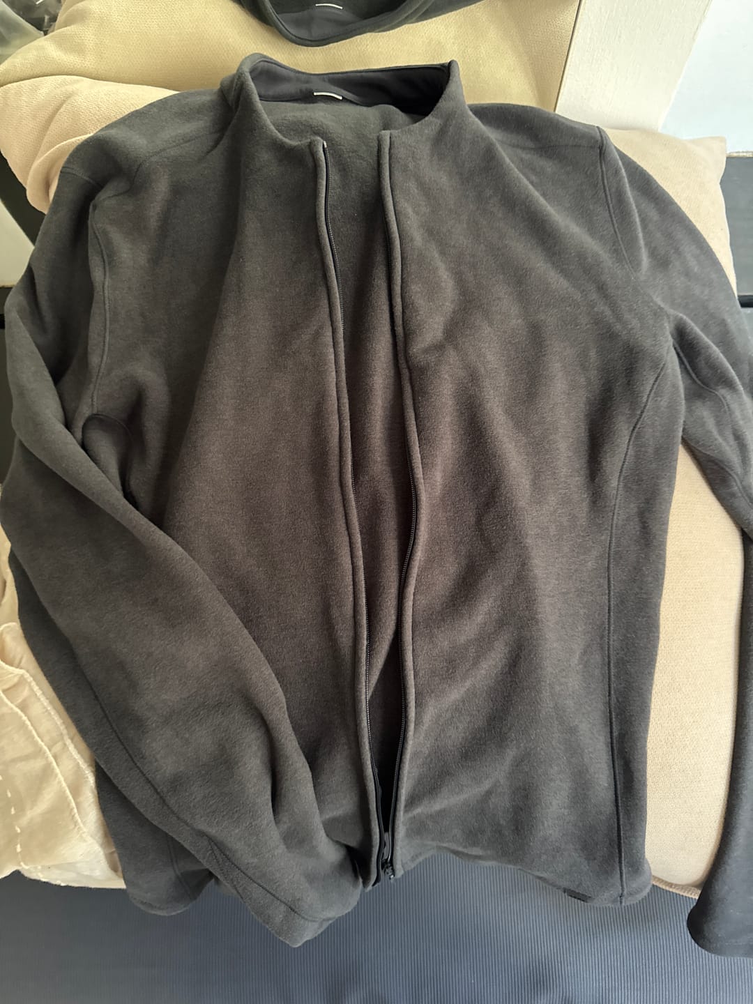 Customer photo review of TwinTrail – Women’s Medium-Warmth Double-Zip Fleece Base Layer