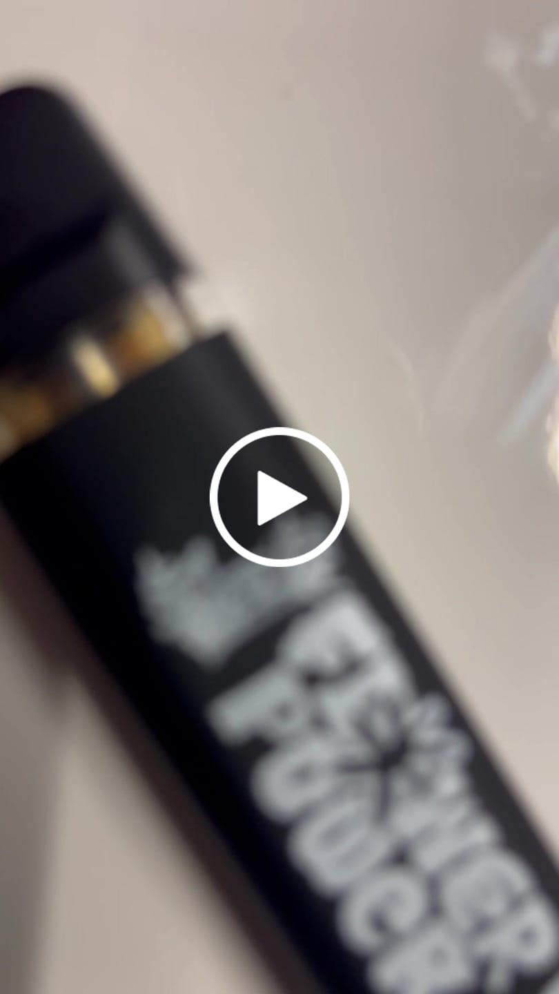 Customer video review of 🍋Flower Power Vape Lemon Superior Blend