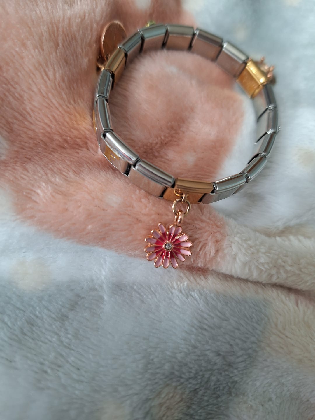 Customer photo review of Charm Colgante flor