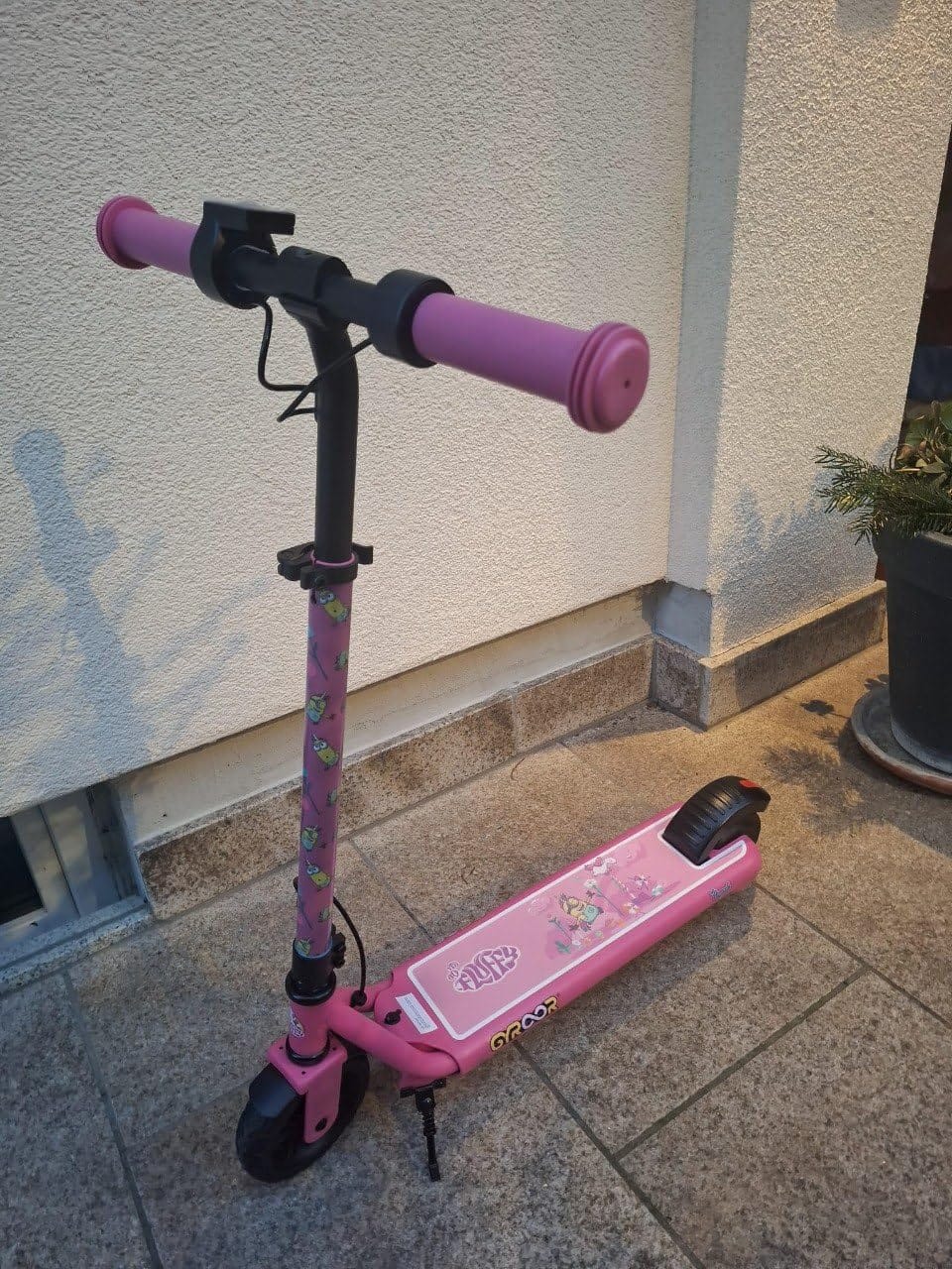 Customer photo review of Minions | Gyroor Kinder-Elektroroller 180W mit einstellbarer Höhe und Geschwindigkeit